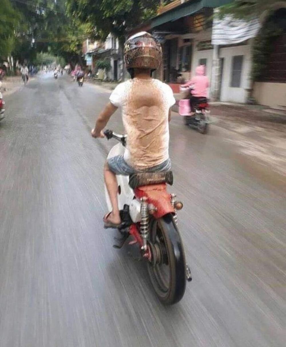 Upgrade Tampilan Motor:  Rekomendasi Aksesoris Motor Terbaru