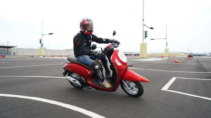 Sulap Motor Lama Jadi Baru: Trik Cepat dengan Aksesoris Pilihan 2024