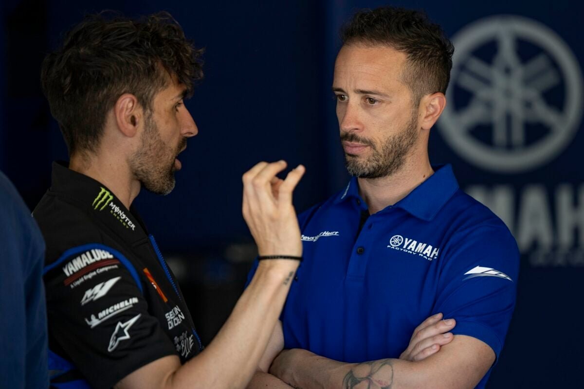 Cek 7 Aksesoris Motor Wajib Bawa Saat Touring Jauh!